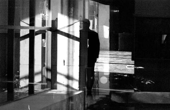 autor: paulo rodrigues
t&iacute;tulo: Ghost Of Glass