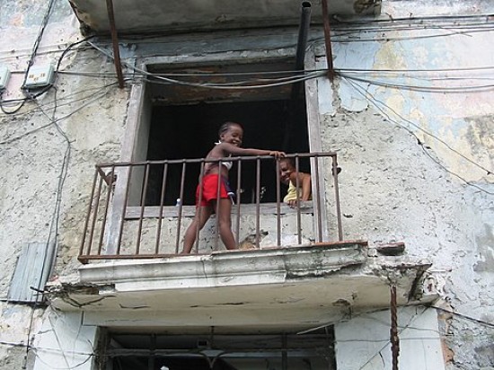 autor: paulo rodrigues
título: La gente Humilde