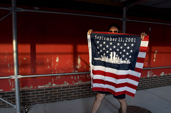 autor : Martin Fuchs                    título: Four Years Later - 9/11 commemoration