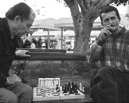 author: paulo rodrigues
title: chess player