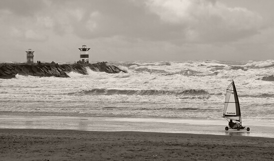 author: paulo rodrigues
title: Wind, waves & fun